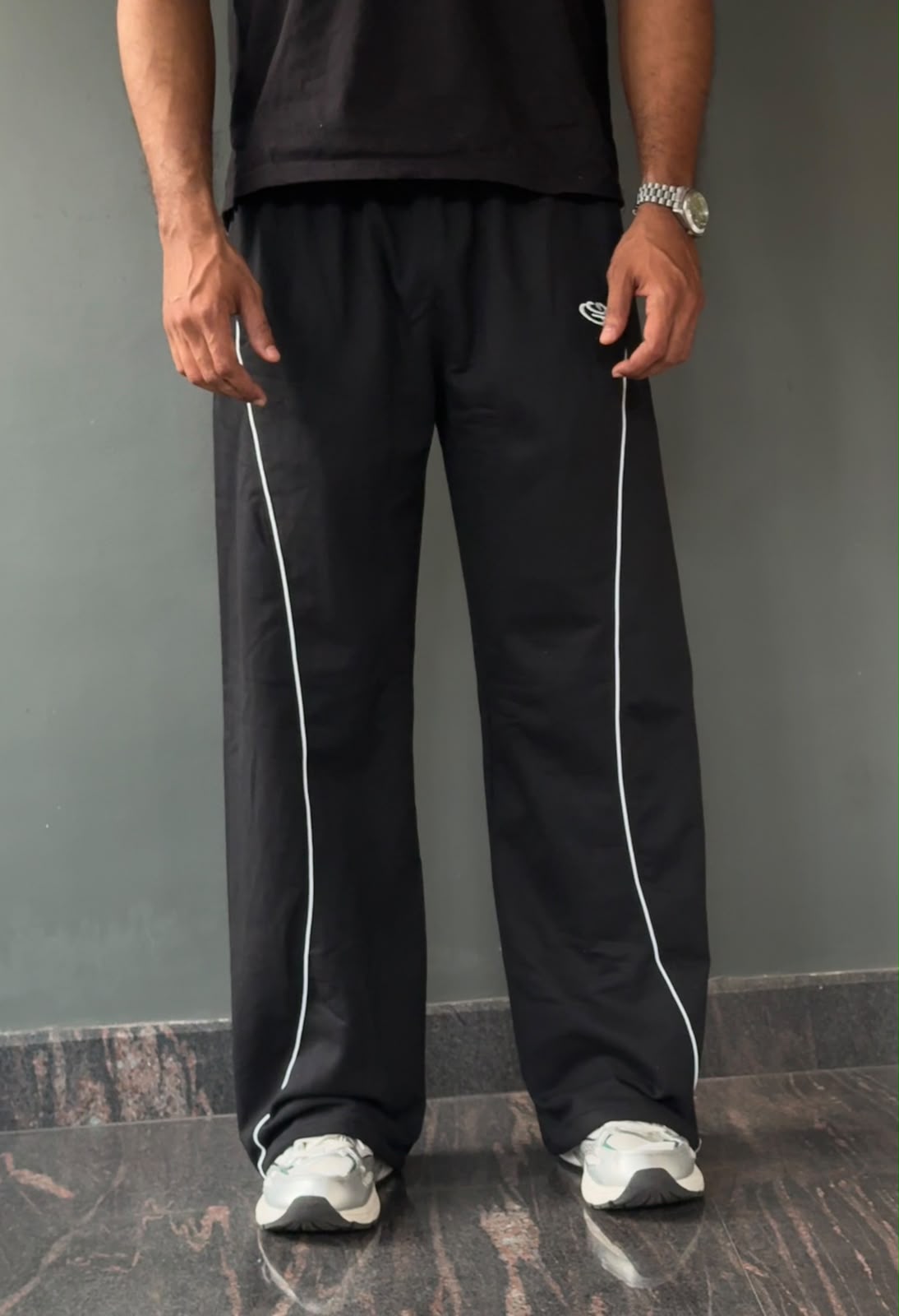 LOOSE FIT TRACK PANT-BLACK (LYCRA LOOPKNIT WITH FLEECE)