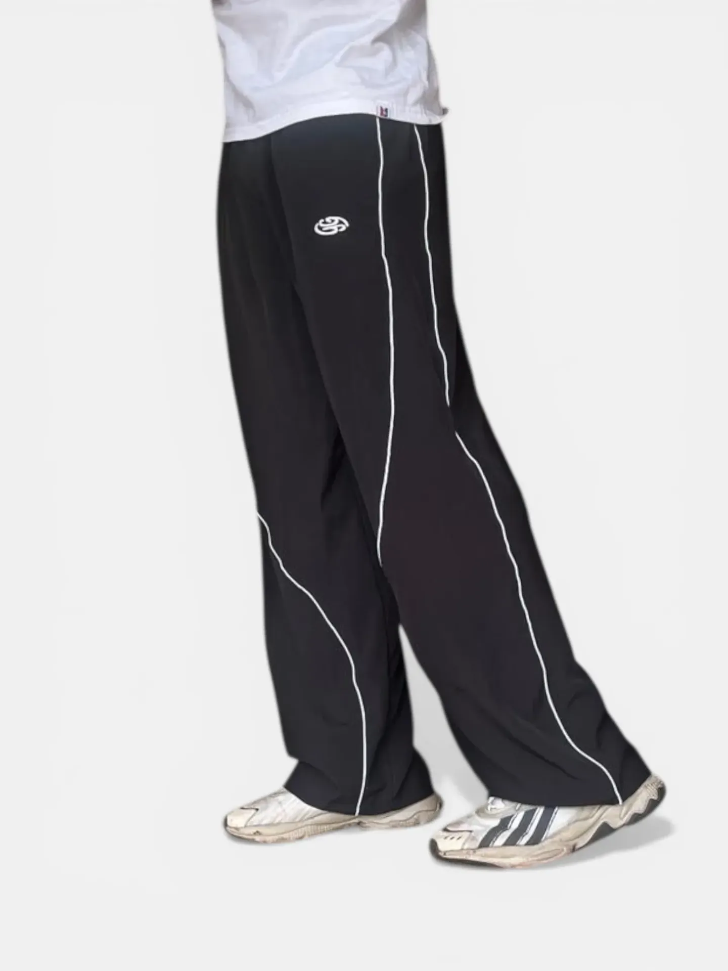 [M BLK FRNT] Loose fit piping track pants- Black (M)